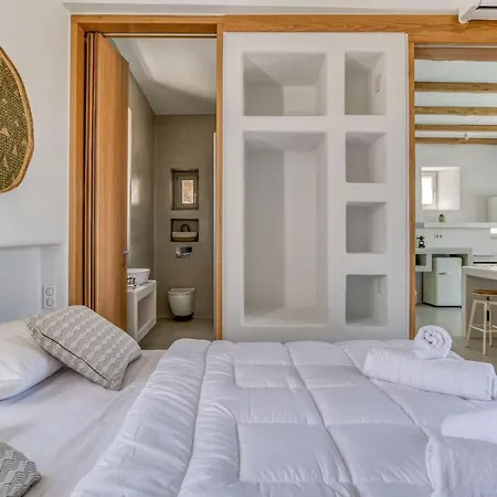 Lil Paros Aprt.1 Apartment