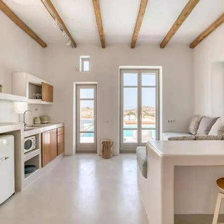 Lil Paros Aprt.1 Apartment